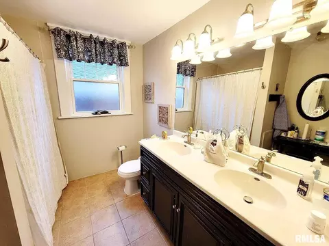 524 E Broadway Ave, Centralia, IL 62801 photo 45
