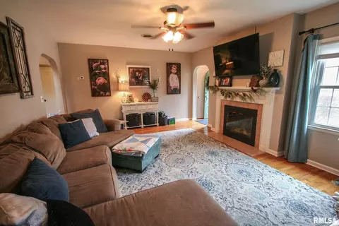 309 3rd St, Carmi, IL 62821 photo 6