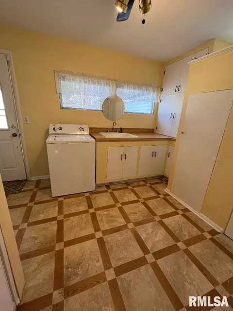 509 Melrose Ave, Centralia, IL 62801 photo 13