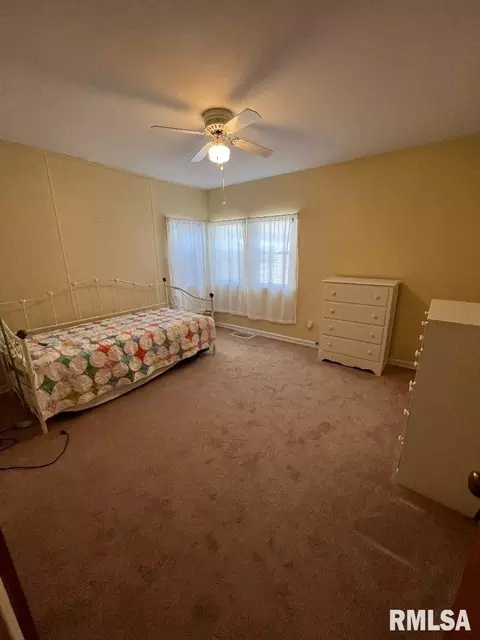 509 Melrose Ave, Centralia, IL 62801 photo 9
