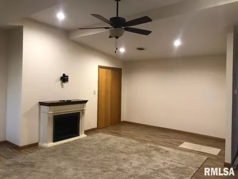 12681 Cochran Rd, Marion, IL 62959 photo 9