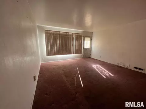 32 Arline Dr, Centralia, IL 62801 photo 3