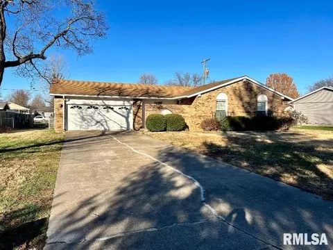 2216 Michelle Ln, Marion, IL 62959 photo 2