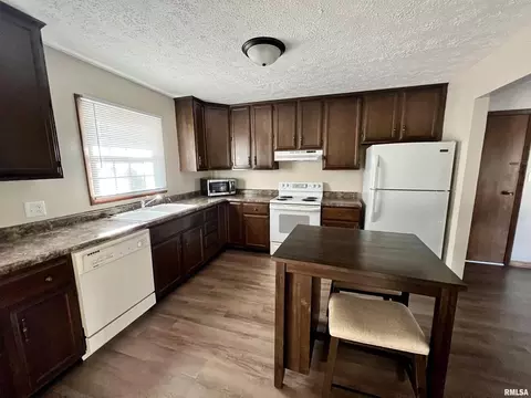 2216 Michelle Ln, Marion, IL 62959 photo 6