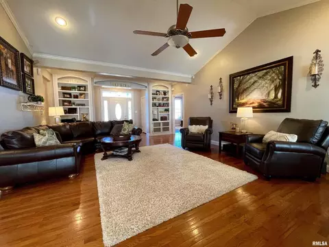 422 Bainbridge Rd, Marion, IL 62959 photo 2
