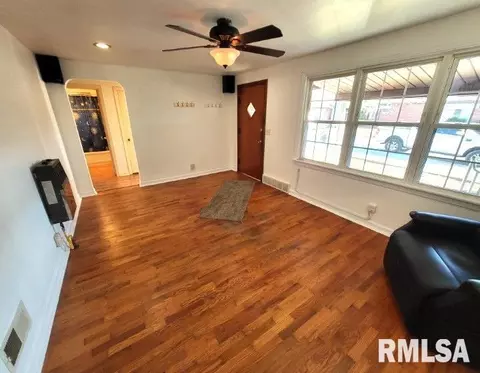 4 Beverly Hts, Mount Vernon, IL 62864 photo 3