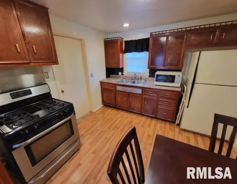 4 Beverly Hts, Mount Vernon, IL 62864 photo 13
