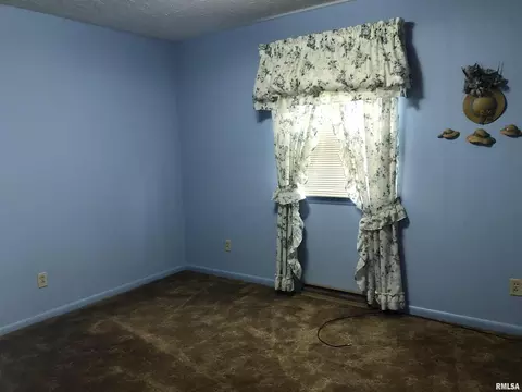 1107 W Goodall St, Marion, IL 62959 photo 11