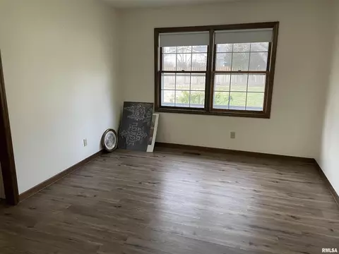 1002 E Gregory St, Marion, IL 62959 photo 13