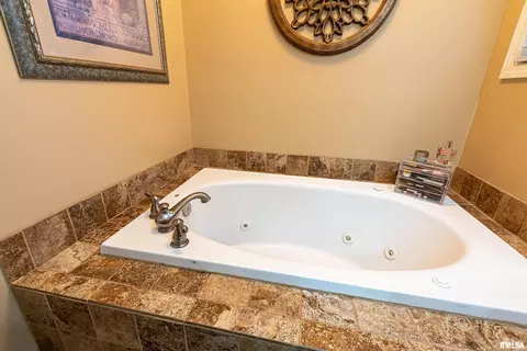 2306 Spring Ln, Marion, IL 62959 photo 22