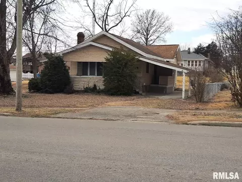 503 S Victor St, Christopher, IL 62822 photo 1