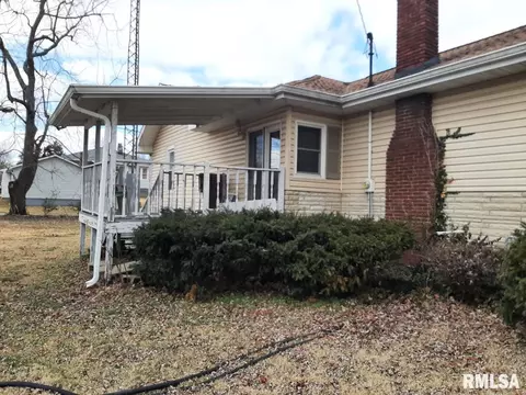 503 S Victor St, Christopher, IL 62822 photo 15