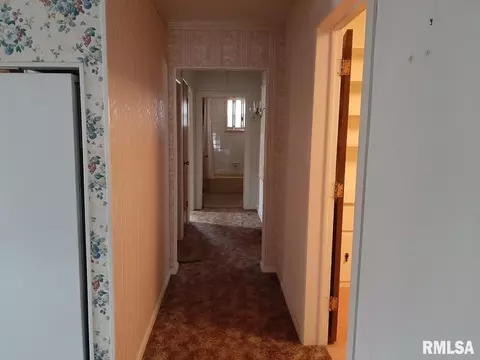 503 S Victor St, Christopher, IL 62822 photo 9