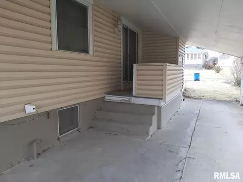 503 S Victor St, Christopher, IL 62822 photo 13