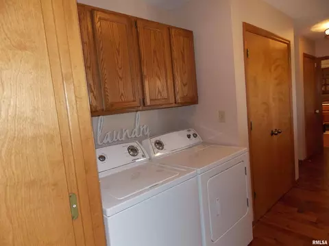 202 N Cherry St, Hoffman, IL 62250 photo 18