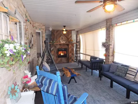 202 N Cherry St, Hoffman, IL 62250 photo 27