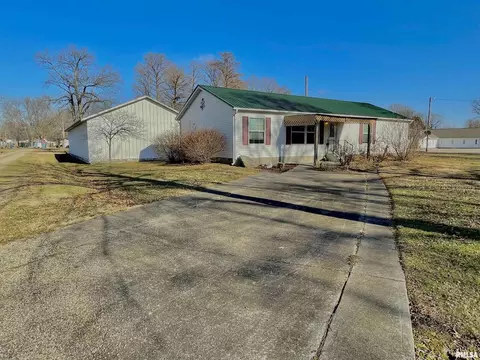 140 Elm St, Noble, IL 62868 photo 1