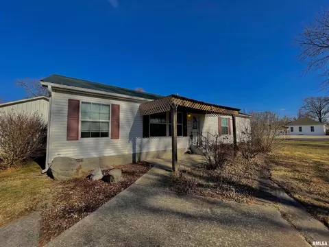 140 Elm St, Noble, IL 62868 photo 2