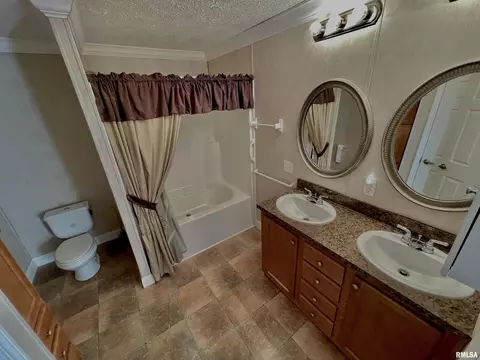 140 Elm St, Noble, IL 62868 photo 31