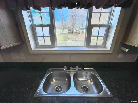140 Elm St, Noble, IL 62868 photo 21
