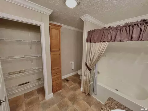 140 Elm St, Noble, IL 62868 photo 33