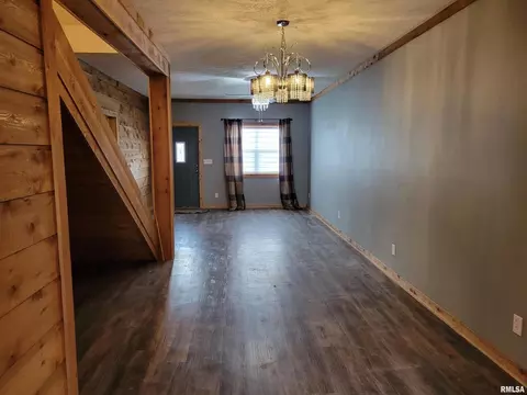 710 E 2nd St, Centralia, IL 62801 photo 5