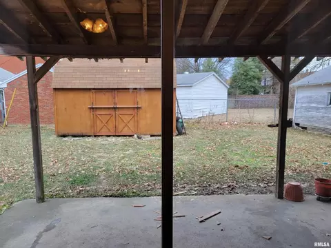 710 E 2nd St, Centralia, IL 62801 photo 23
