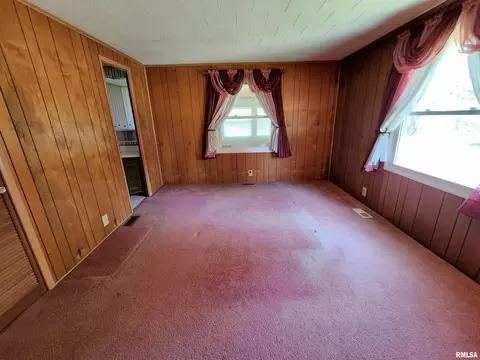 312 S 2nd St, Broughton, IL 62817 photo 27