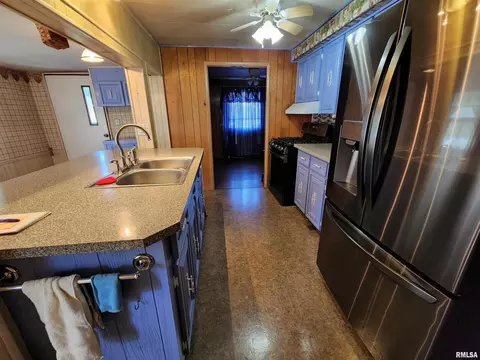 312 S 2nd St, Broughton, IL 62817 photo 13