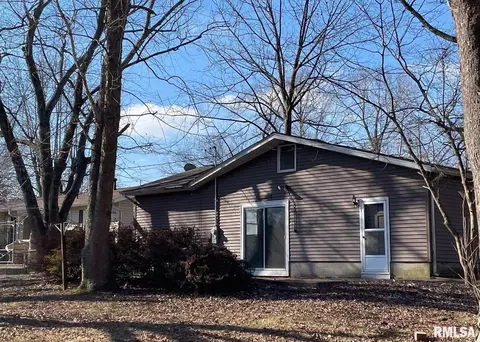 500 S 6th St, Herrin, IL 62948 photo 2