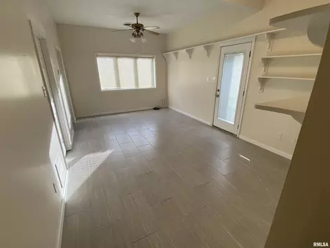 607 S Carbon St, Marion, IL 62959 photo 34