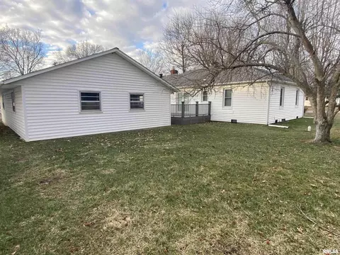 607 S Carbon St, Marion, IL 62959 photo 7