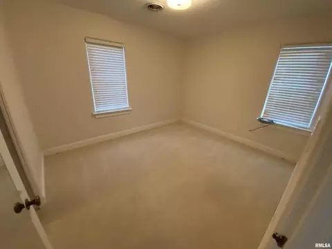 607 S Carbon St, Marion, IL 62959 photo 43