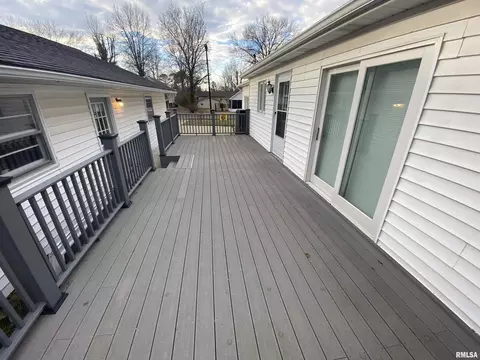 607 S Carbon St, Marion, IL 62959 photo 13