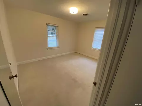 607 S Carbon St, Marion, IL 62959 photo 45