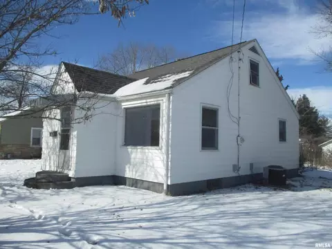 417 Mcfall St #MCFALL, Benton, IL 62812 photo 2