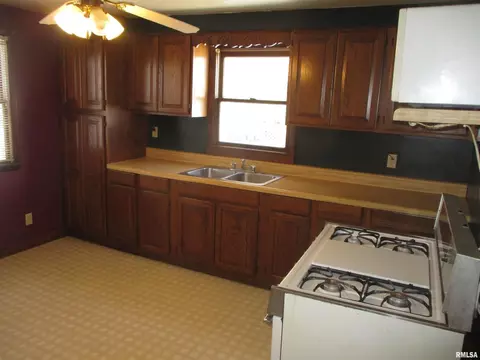 417 Mcfall St #MCFALL, Benton, IL 62812 photo 7