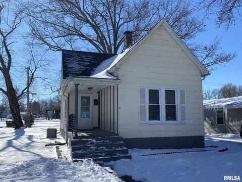 1215 E Broadway, Centralia, IL 62801 photo 2