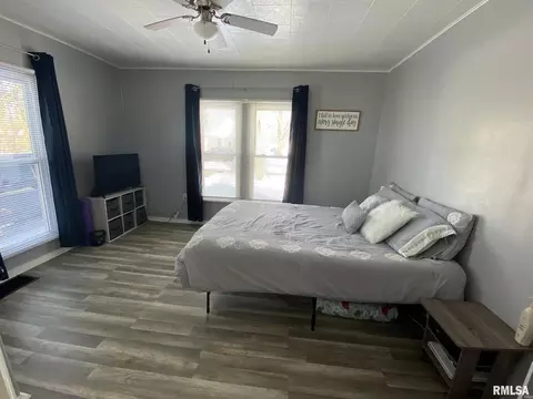 1215 E Broadway, Centralia, IL 62801 photo 11