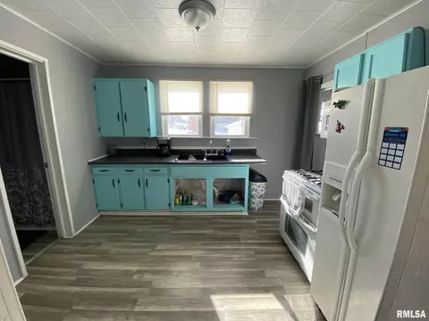 1215 E Broadway, Centralia, IL 62801 photo 5