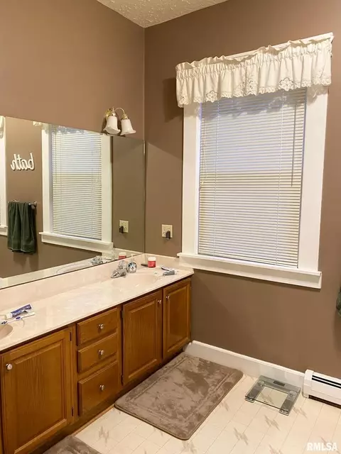 511 S Main St, Anna, IL 62906 photo 41