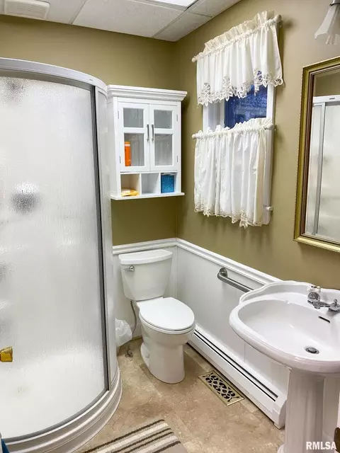 511 S Main St, Anna, IL 62906 photo 39