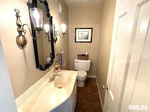 15 Orchard Dr E, Centralia, IL 62801 photo 20