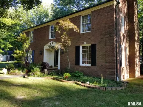 15 Orchard Dr E, Centralia, IL 62801 photo 1