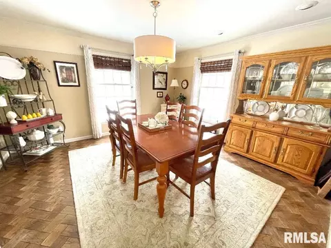 15 Orchard Dr E, Centralia, IL 62801 photo 9
