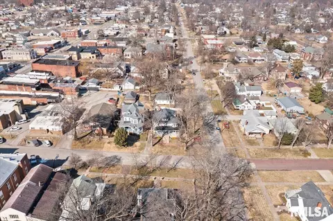 130 E 4th St, Mount Carmel, IL 62863 photo 11