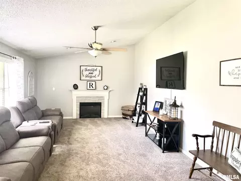 520 Tracy Ter, Centralia, IL 62801 photo 7