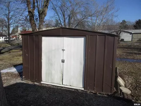 1110 E Ruth St, Benton, IL 62812 photo 20