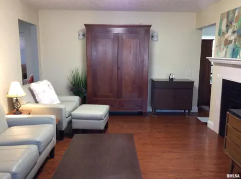 14 E Crownview, Mount Vernon, IL 62864 photo 3