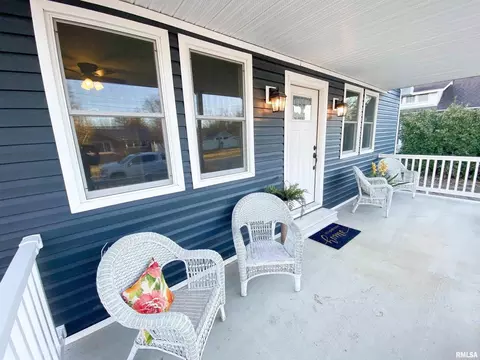 430 E 2nd St, Flora, IL 62839 photo 8